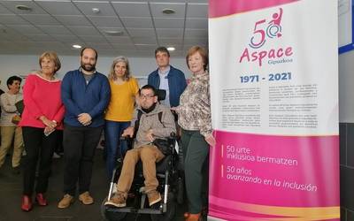 ASPACEren '50 urte inklusioa bermatzen' erakusketa ibiltaria izango da ikusgai Bergaran