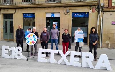 Sarek "Etxera bidea gertu" lelopean deitu du manifestazioa Iruñean