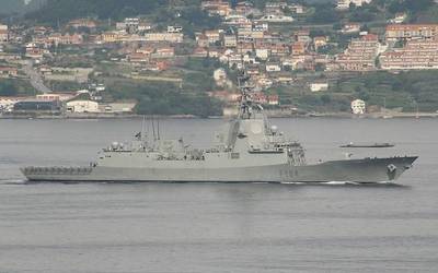 Aste-akabu honetan Espainiako Armadako gerra-ontzi bat Getxon porturatuko dela salatu du EH Bilduk