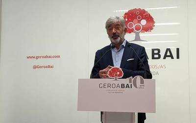 Koldo Martinezek "Estatuaren kalitate demokratikoaren aldarrian sakontzen" jarraituko duela berretsi du