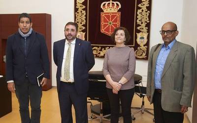 Foru parlamentuak saharar herriarentzat konponbide "justu eta iraunkorra" bilatzeko duen konpromisoa azpimarratu du Hualdek