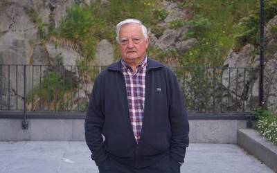 "Egun osoa libre izanda, non hobeto estropalariei laguntzen baino?"