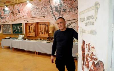 Arkeologia esperimentaleko saioa antolatu du Arno Guraso Elkarteak, Elgoibarko Hezur Museoarekin elkarlanean
