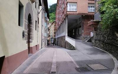 Gabolats kalea itxita lanengatik