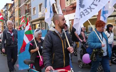 Herri ezberdinetatik Tolosara mugituz mobilizatu da Sare