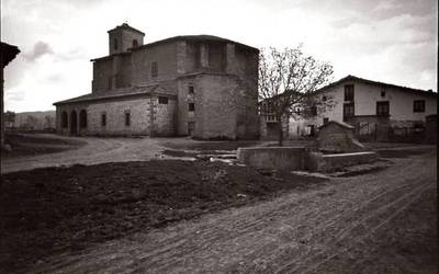 Andetxa kontzejuaren zazpi mendeko historia bildu dute liburu batean