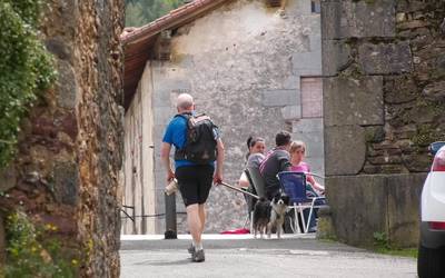 Berastegiko XXVII. Ibilaldi Neurtuak eta XX. Ibilaldi  Laburrak 100 pertsonatik gora bildu zituen