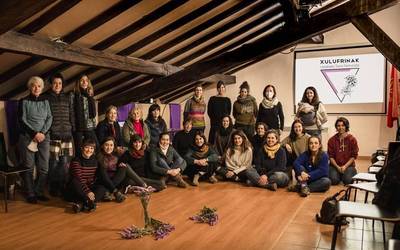 Udaberriko agenda feminista lantzen ari da Lesakako Xulufrinak