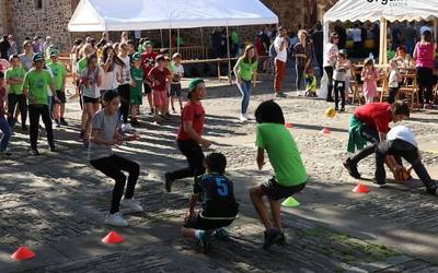 600 lagun elkartuko dira Urgain Eguneko bazkarian