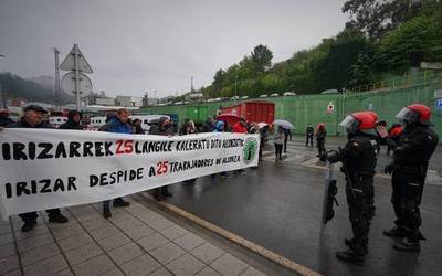 Kaleratzeen epaiketaren data laster izango dela-eta, mobilizazioak areagotuko dituzte Alconzako grebalariek