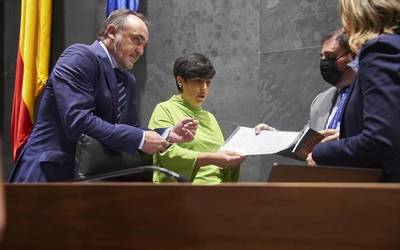 Navarra Sumak eta Geroa Baik bat egin dute erlijio irakasleen babesean