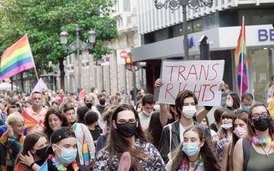 Araban 27 eraso LGTBI+fobiko erregistratu ziren 2021ean