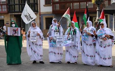 Saharar komunitateak irmoki gaitzetsi du Sultana Jaya ekintzailearen aurkako hilketa saiakera