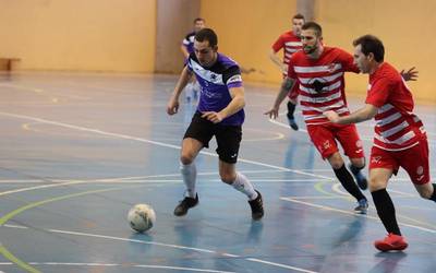 Hiru final geratzen zaizkie Mondrateri eta Eskoriatzari