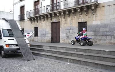 Irudi ikusgarriak utzi ditu Azkoitiko II. Moto Topaketaren trial ikuskizunak