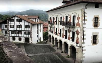 Ekainetik irailera lan egiteko bi turismo teknikari kontratatzeko deialdia egin du Berako Udalak