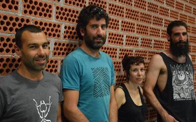 "2 urte egon garenez kontzertuak eman gabe, orain gogo askorekin gabiltza dena emateko"