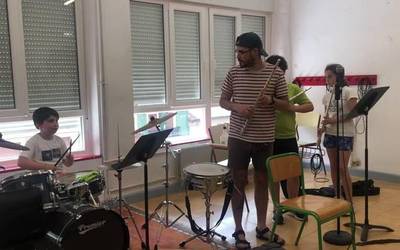 Barikuan, musika konbo gazteak eta beteranoak, Gaztetxean