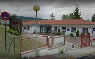 Zerbitzuak "ahalik eta azkarren" berreskuratzeko eskatu dio Lautadako Kuadrillak Osasun sailari