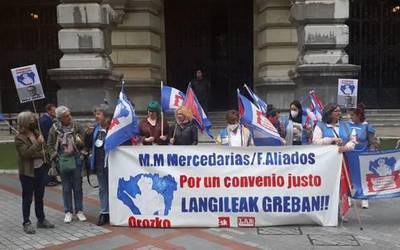 15. greba eguna izan dute gaur Madres Mercedarias zentroko langileek