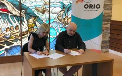 Udalak eta San Nikolas parrokiako Caritas-ek hitzarmena sinatu dute