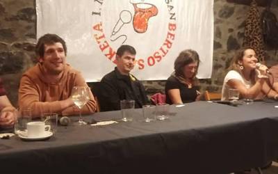 Jexux Mari Irazuk irabazi du Leitzako Mingañe Saltsan bertso afari sariketa