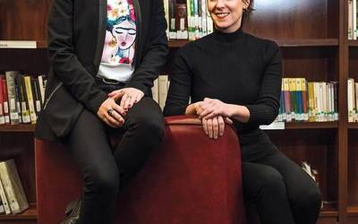 Maite eta Gema Lopez Las Heras: "Aukera pertsonala izan da biok letretara jotzea"