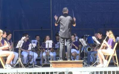 Auzoak eta herria alaitu dituzte musikarien festarekin