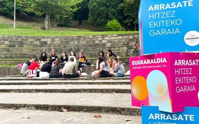 Euskaraldiko Gazte Batzordea sortu dute Arrasaten, gazteak saretzeko asmoz