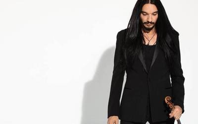 Nemanja Radulovic biolinistaren eta Kanarietako Orkestra Gaztearen kontzerturako sarrerak zozkatuko ditu Maxixatzenek