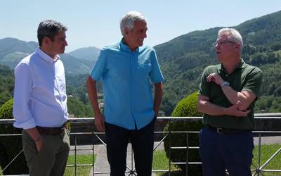 Alkizako hirigunea, Sakamidra, Azaldegi eta Aldapa urez  hornitzen dituen ur biltegia eraberrituko dute