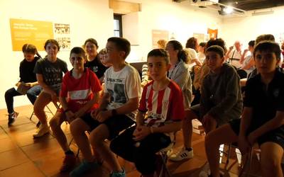 "Guztiok gara migratzaile" hezkuntza proiektua aurkeztu dute Zumalakarregi museoan