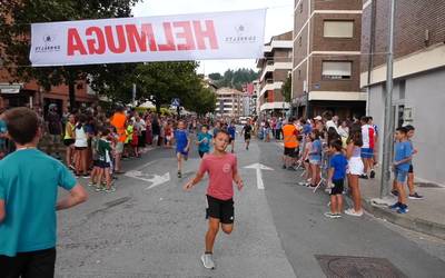 Zunbeltz elkarteak 40. urtez Herri Krosa antolatu zuen Santio jaietan