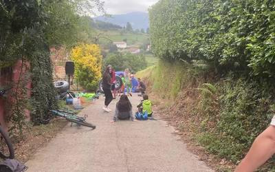 Haur jolasak egin dituzte Altzoko Saninazio jaietan