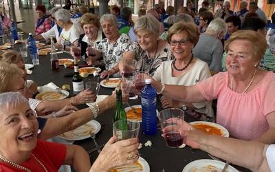 Jubilatuak ere animatu dira beraien eguneko ekitaldietan parte hartzera