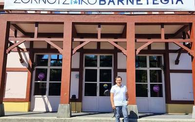“Barnetegian denbora guztian euskaraz hitz egiten dugu, batere lotsa gabe”