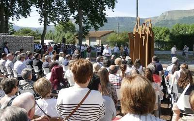 Urrats berria eman dute Urduñan memoria historikoaren berreskurapenean, Duintasunaren Kolunbarioa inauguratuta