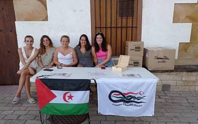 Darahli elkartea hasi da Saharako haurrentzako arropa biltzen
