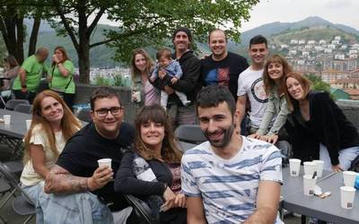 Ikasturte amaierako festa burutu zuten Latiorro Ikastetxeko familiek atzo