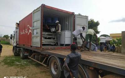 Debagoieneko Ospitaleak emandako materiala iritsi da Senegalera