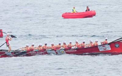 Delteco Zumaia sailkapenaren erdialdean ibili da gaur KAE1 eta ETE ligetako estropadetan