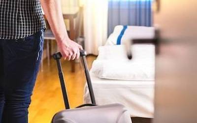 Nafarroako Turismo Erregistroan inskribatu gabe iragartzen diren apartamentu turistikoen informazioa eskatu du Nafarroako Gobernuak