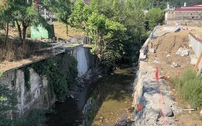 Arrasateko Uribe auzoko zubia eraitsi zuten abuztuaren lehenean