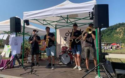 Musika eta artisautza Mola Marketen