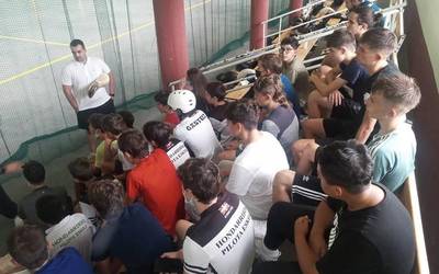 Zesta-punta campusa hasi da Baztanen