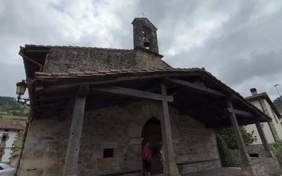 Andra Mari egunaren bezperan, Antzuolako Antiguako ermita ezagutzen