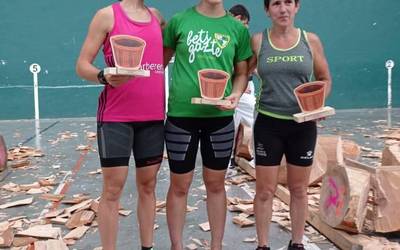 Ainhoa Etxegarai beratarrak irabazi du Nafarroako lokotx-biltze txapelketa