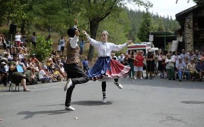 San Roke baseliza ingurura eraman dute Amurrioko festa-giroa gaurkoan