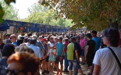 Angostoko azoka itzuliko da igande honetan Gaubeara
