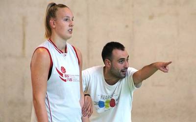 Julen Berrocal da MUko entrenatzaile berria